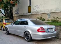 Rückansicht: Mercedes-Benz E-Klasse W211 in Oktober 2020