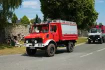 Mercedes Benz Unimog am 04.07.21 bei einer Oldtimer Parade zum Jubiläum 75 Jahre Kreisfeuerwehrverband Gießen in Lich (Hessen)