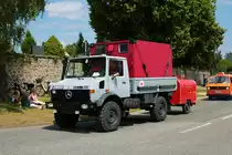 Mercedes Benz Unimog am 04.07.21 bei einer Oldtimer Parade zum Jubiläum 75 Jahre Kreisfeuerwehrverband Gießen in Lich (Hessen)