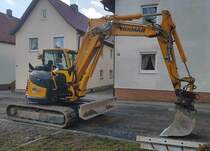 =Yanmar Vio 80 von FEICKERT-Bau, eingesetzt auf einer Baustelle in Langenleiten im April 2021