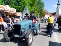 HANOMAG_RL20 mit dem Baujahr1937 und seinen 20PS promeniert am Kirtag in St.Martin/Innkreis; 090419