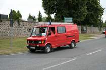Mercedes Benz Feuerwehrfahrzeug am 04.07.21 bei einer Oldtimer Parade zum Jubiläum 75 Jahre Kreisfeuerwehrverband Gießen in Lich (Hessen)