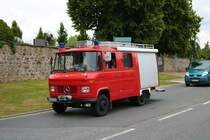 Mercedes Benz Feuerwehrfahrzeug am 04.07.21 bei einer Oldtimer Parade zum Jubiläum 75 Jahre Kreisfeuerwehrverband Gießen in Lich (Hessen)