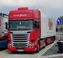 =Scania R 450 der Spedition FRANK EBNER rastet im April 2021 auf dem Autohof Fulda-Nord