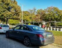 Rückansicht: Mercedes-Benz E-Klasse (E300 de)  Plugin Hybrid, fotografiert in Oktober, 2020.