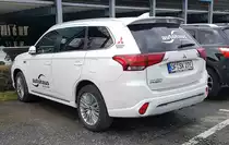 =Mitsubishi Outlander PHEV vom Autohaus KITTLER steht im April 2021 in Fulda
