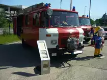 Mercedes Benz 408 G LF aus dem Jahr 1969. Von 1969 bis 2009 bei einer FF in Hessen und einer Werksfeuerwehr im Einsatz. Der Aufbau stammt von Ziegler. Der Vierzylinderreihenmotor leistet 85 PS aus einem Hubraum von 2172 cm³. Feuerwehr-Oldtimertreffen an der  Alten Dreherei  in Mülheim an der Ruhr am 18.07.2021.