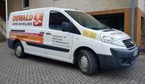 =Fiat Scudo der Firma OSWALD steht im Mai 2021 auf einer Baustelle in Petersberg