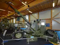 Die 35mm-Flugabwehrkanone 63/75 der schweizerischen Luftwaffe ist Teil der Ausstellung im Flieger-Flab-Museum Dübendorf. (September 2011)