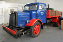 Anfang März 2016 konnte ich diesen Tatra 27 mit Holzvergaser aus dem Jahr 1943 im Technikmuseum  Hugo Junkers  in Dessau ablichten.