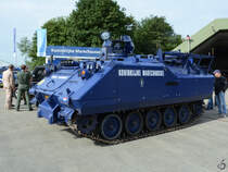 Ein geschützter Sonderwagen YPR-765 KMar auf Basis des amerikanischen Schützenpanzers M113 der Koninklijke Marechaussee (Gendarmerie) konnte Anfang Juni 2016 in Leeuwarden abgelichtet werden.
