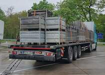 =MAN TGX-Sattelzug der Spedition WESSIG steht im Mai 2021 auf der Rastanlage Bruchsal