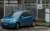 Diesen blauen VW E-Up habe ich bei einer Ladestation bei einer Fabrik der Firma Körber in November, 2020