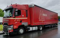 =Renault-Sattelzug von GUSTAV MÄULER steht auf einem Rastplatz an der A 5, Mai 2021