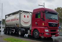 =MAN TGX mit einem Tankcontainer von VAN DEN BOSCH, 05-2021