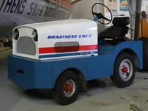 Dieser mir unbekannte Flugzeugschlepper war Anfang Juni 2016 im Flyhistorisk Museum in Sola ausgestellt.