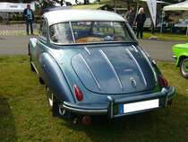 Heckansicht einer zweitürigen DKW F93 3=6 Limousine. Oldtimertreffen an der Dreieckswiese in Duisburg am 01.08.2021.