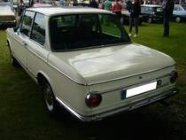 Heckansicht eines BMW 1802.  Oldtimertreffen an der Dreieckswiese in Duisburg am 01.08.2021.