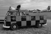 Ein VW T1 Bulli als ehemaliges Vorfeldfahrzeug des Flughafens München-Riem, so gesehen Anfang Juli 2017 in der Flugwerft Schleißheim.