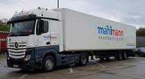 =MB Actros von MAHLMANN steht im Mai 2021 auf einer Rastanlage an der A 5
