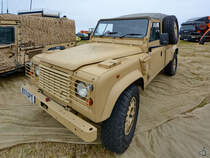 Ein Land Rover Defender Mitte Juli 2017 in Fairford.