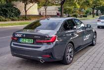 Rückansicht: BMW 3-er (G20) als Plugin-Hybrid, fotografiert in 10.2020.
