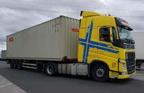 =Volvo FH-Sattelzug von DISCORDIA unterwegs auf einem Rastplatz an der A 3, 05-2021