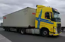=Volvo FH-Sattelzug von DISCORDIA unterwegs auf einem Rastplatz an der A 3, 05-2021