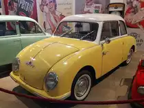 Maico MC 500. Von Juni 1956 bis Oktober 1958 wurden in den Maico-Werken in Pfäffingen (Landkreis Tübingen) genau 6301 Fahrzeuge dieses Typs produziert. Der viersitzige Wagen galt als solide verarbeitet und hatte ein ordentliches Fahrwerk. Allerdings galten die Bremsen als schwach und das Innengeräusch war sehr laut. Der Preis der zweitürigen Limousine betrug während der gesamten Produktionszeit DM 3665,00. Der wassergekühlte Zweizylinderreihenzweitaktmotor aus dem Hause Heinkel hat einen Hubraum von 452 cm³ und leistet 18 PS. Die Höchstgeschwindigkeit betrug 92 km/h. Zylinderhaus Bernkastel-Kues am 15.10.2019.