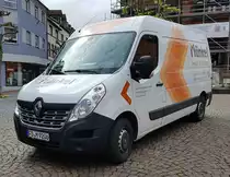 =Renault Master der Schreinerei MÜNKEL steht an der Rathausbaustelle in Hünfeld im Mai 2021