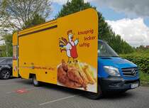 =MB Sprinter eines Hähnchengrillers steht im Mai 2021 in Hünfeld