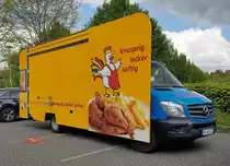 =MB Sprinter eines Hähnchengrillers steht im Mai 2021 in Hünfeld