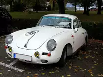 PORSCHE-90 im Bereich des Traunseeufers; 201025