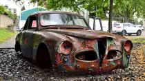 Alfa Romeo 1900 Berlina, Wrack auf dem Parkplatzgelände der Classic Remise Düsseldorf, gesehen am 6.8.21 in der Remise Düsseldorf. 