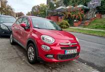 Fiat 500X in der Farbe Passion Red, fotografiert in Oktober 2020.