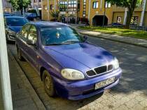 Daewoo Lanos in der Farbe Violet Blue, gesehen in Mai, 2021