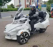 =Can-Am Spyder startet zur Ausfahrt des Konrad-Zuse-Hotels in Hünfeld, 06-2021