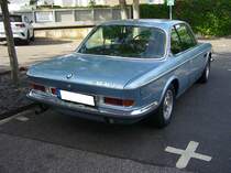 Heckansicht eines BMW E9 3.0 CSi aus dem Jahr 1974. Besucherparkplatz der Düsseldorfer Classic Remise am 15.08.2021.