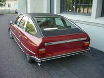 Heckansicht eines Citroen CX 2400 Pallas. Besucherparkplatz der Düsseldorfer Classic Remise am 15.08.2021.