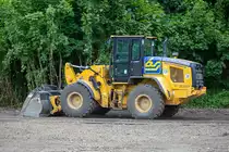 Radlader von CATERPILLAR bei Gleisbauarbeiten auf dem Bahnhof Sassnitz im Einsatz. - 20.08.2021