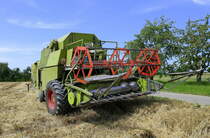 Claas Mercator 75, der Mähdrescher kam 1968 auf den Markt, 6-Zyl.-Diesel mit 105PS, Juli 2021