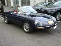 Alfa Romeo Spider der zweiten Serie, gebaut von 1969 bis 1982. Motorisiert war der Spider grundsätzlich mit einem Vierzylinderreihenmotor. Hier konnte der Kunde zwischen folgenden Hubräumen wählen: 1290 cm³ mit 89 PS, 1570 cm³ mit 98 PS, 1779 cm³ mit 118 PS und 1962 cm³ mit 132 PS. Start zum 8. Saarner Oldtimer Cup am 22.08.2021.