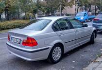 Rückansicht: BMW 3er E46 in November 2020.