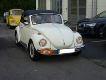 VW Typ 15  Käfer Cabriolet  1302 LS aus dem Modelljahr 1972. Vom Cabriolet verkaufte VW in diesem Modelljahr 14.870 Einheiten. Der im Heck verbaute, gebläsegekühlte Vierzylinderboxermotor leistet 50 PS aus einem Hubraum von 1584 cm³. Start zum 8. Saarner Oldtimer Cup am 22.08.2021.