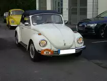 VW Typ 15  Käfer Cabriolet  1302 LS aus dem Modelljahr 1972. Vom Cabriolet verkaufte VW in diesem Modelljahr 14.870 Einheiten. Der im Heck verbaute, gebläsegekühlte Vierzylinderboxermotor leistet 50 PS aus einem Hubraum von 1584 cm³. Start zum 8. Saarner Oldtimer Cup am 22.08.2021.