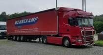 =Scania-Sattelzug mit einem Auflieger von WENNEKAMP, 06-2021