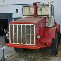 Im DDR-Museum Dargen ist dieser allradgetriebene Radschlepper Kirowez K-700 zu sehen. (August 2021)