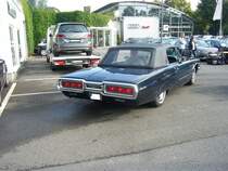 Heckansicht eines Ford Thunderbird Convertible des Modelljahres 1965. Start zum 8. Saarner Oldtimer Cup am 22.08.2021.