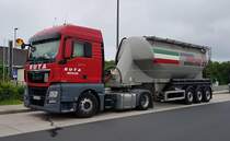 =MAN-Silozug der Spedition RUTA RUPLOH rastet im Juli 2021 an der A 7