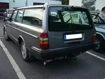 Heckansicht eines Volvo 240 GLE. Start zum 8. Saarner Oldtimer Cup am 22.08.2021.